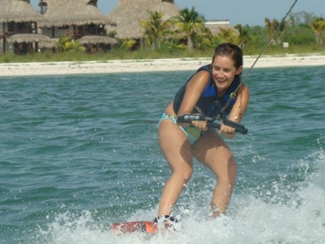 Chicas y wakeboard